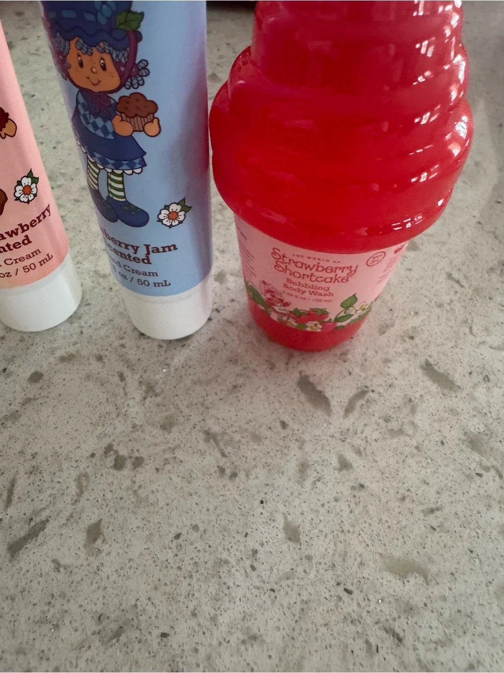 🍓 Strawberry Shortcake Beauty & Accessories Bundle – NEW! 8 Pieces